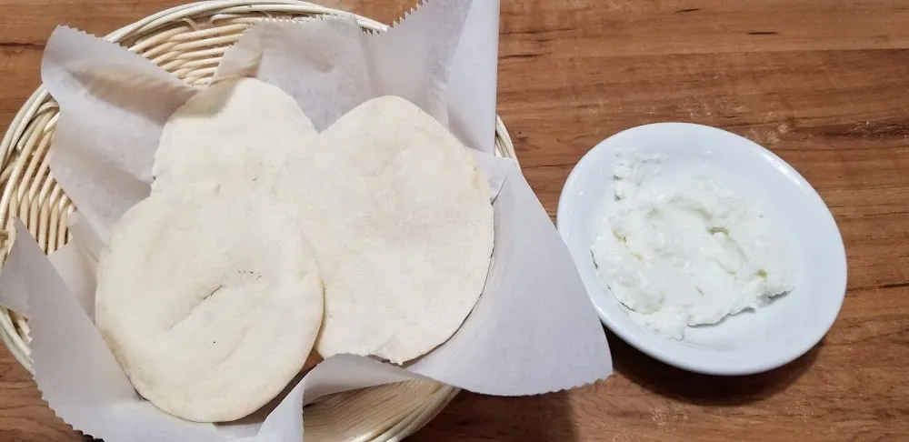Bread and Garlic Dip